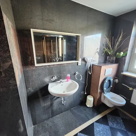 4 Bett Zimmer 1 * Nuremberg